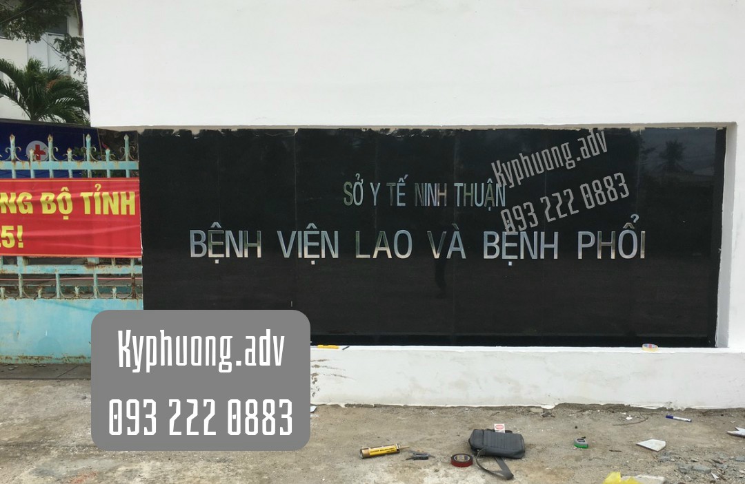 Bảng Alu chữ nổi